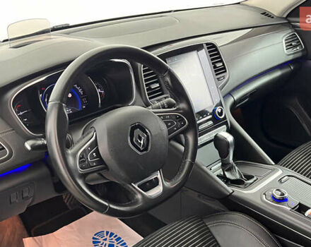 Білий Рено Talisman, об'ємом двигуна 1.6 л та пробігом 188 тис. км за 14950 $, фото 5 на Automoto.ua