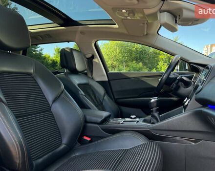 Белый Рено Talisman, объемом двигателя 1.6 л и пробегом 178 тыс. км за 16999 $, фото 8 на Automoto.ua