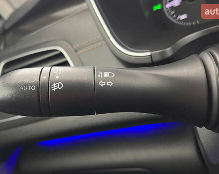 Білий Рено Talisman, об'ємом двигуна 1.6 л та пробігом 188 тис. км за 14950 $, фото 17 на Automoto.ua