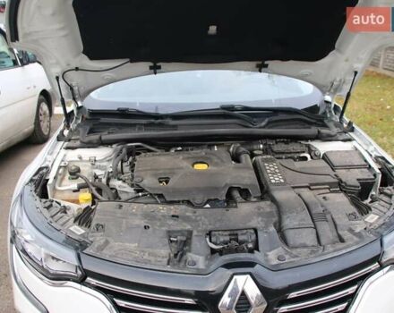 Білий Рено Talisman, об'ємом двигуна 1.6 л та пробігом 175 тис. км за 16950 $, фото 11 на Automoto.ua