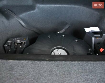 Білий Рено Talisman, об'ємом двигуна 1.6 л та пробігом 175 тис. км за 16950 $, фото 35 на Automoto.ua