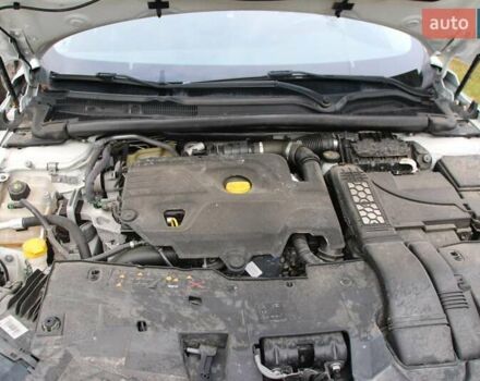 Білий Рено Talisman, об'ємом двигуна 1.6 л та пробігом 175 тис. км за 16950 $, фото 12 на Automoto.ua