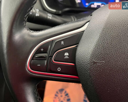 Білий Рено Talisman, об'ємом двигуна 1.6 л та пробігом 188 тис. км за 14950 $, фото 15 на Automoto.ua