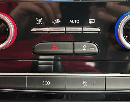 Білий Рено Talisman, об'ємом двигуна 1.6 л та пробігом 188 тис. км за 14950 $, фото 20 на Automoto.ua