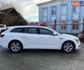 Белый Рено Talisman, объемом двигателя 1.6 л и пробегом 189 тыс. км за 16470 $, фото 1 на Automoto.ua
