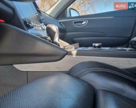 Білий Рено Talisman, об'ємом двигуна 2 л та пробігом 109 тис. км за 22300 $, фото 40 на Automoto.ua