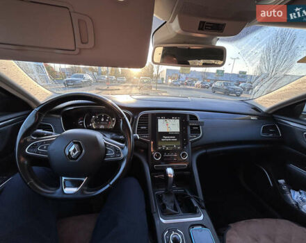 Белый Рено Talisman, объемом двигателя 2 л и пробегом 211 тыс. км за 20000 $, фото 13 на Automoto.ua