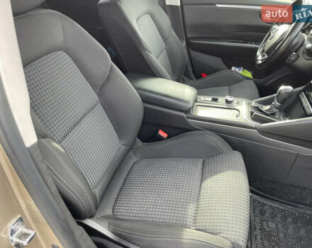 Бежевый Рено Talisman, объемом двигателя 1.5 л и пробегом 280 тыс. км за 13000 $, фото 8 на Automoto.ua