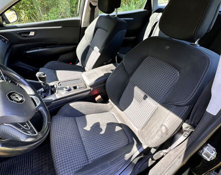 Черный Рено Talisman, объемом двигателя 1.5 л и пробегом 226 тыс. км за 12900 $, фото 10 на Automoto.ua