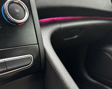 Черный Рено Talisman, объемом двигателя 1.6 л и пробегом 250 тыс. км за 12500 $, фото 79 на Automoto.ua