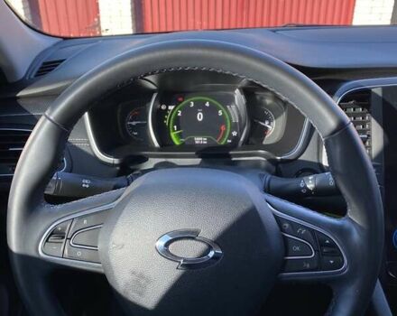 Черный Рено Talisman, объемом двигателя 2 л и пробегом 54 тыс. км за 11800 $, фото 11 на Automoto.ua