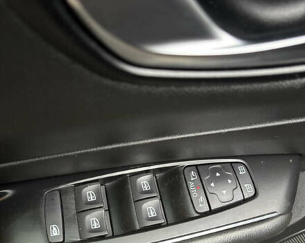 Черный Рено Talisman, объемом двигателя 1.6 л и пробегом 250 тыс. км за 12500 $, фото 50 на Automoto.ua