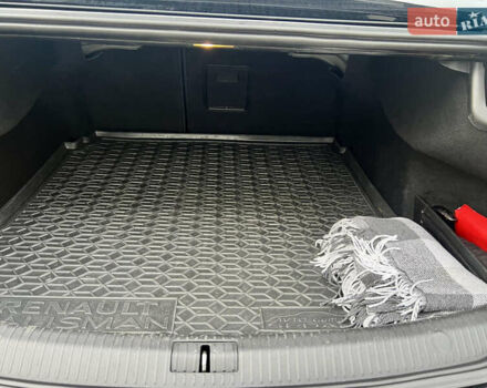 Черный Рено Talisman, объемом двигателя 1.6 л и пробегом 290 тыс. км за 15500 $, фото 42 на Automoto.ua