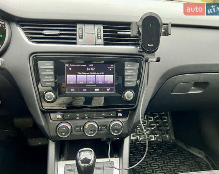 Черный Рено Talisman, объемом двигателя 1.6 л и пробегом 290 тыс. км за 15500 $, фото 32 на Automoto.ua