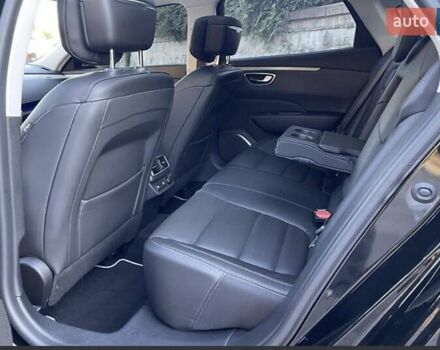 Черный Рено Talisman, объемом двигателя 1.8 л и пробегом 105 тыс. км за 16500 $, фото 2 на Automoto.ua