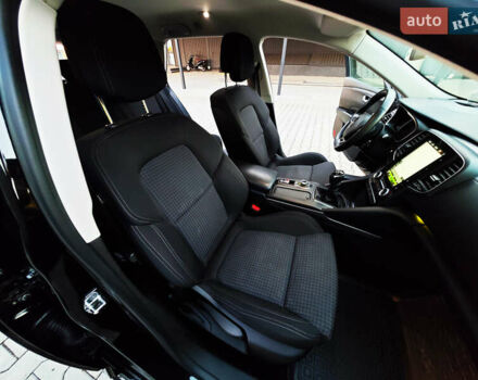 Рено Talisman 2016 в Дубно на Automoto.ua Черный Рено Talisman, объемом двигателя 1.6 л и пробегом 240 тыс. км за 13800 $, фото 42 на Automoto.ua