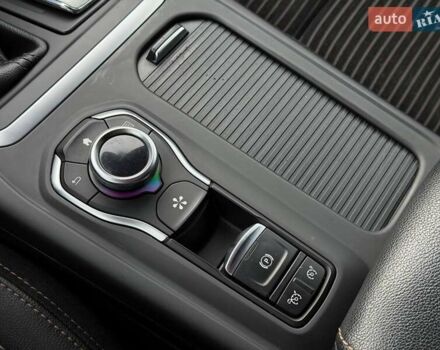 Черный Рено Talisman, объемом двигателя 1.6 л и пробегом 225 тыс. км за 12800 $, фото 56 на Automoto.ua