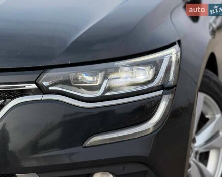 Черный Рено Talisman, объемом двигателя 1.6 л и пробегом 225 тыс. км за 12800 $, фото 5 на Automoto.ua