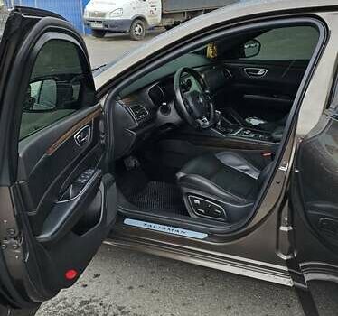 Коричневый Рено Talisman, объемом двигателя 1.6 л и пробегом 121 тыс. км за 16400 $, фото 19 на Automoto.ua