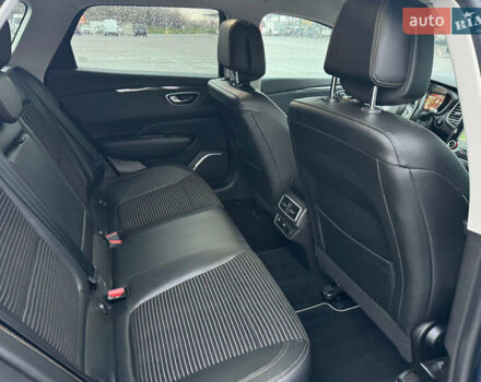 Рено Talisman, объемом двигателя 1.6 л и пробегом 174 тыс. км за 15600 $, фото 23 на Automoto.ua