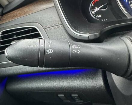 Серый Рено Talisman, объемом двигателя 1.6 л и пробегом 215 тыс. км за 15300 $, фото 34 на Automoto.ua