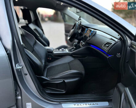 Сірий Рено Talisman, об'ємом двигуна 1.6 л та пробігом 110 тис. км за 15500 $, фото 22 на Automoto.ua