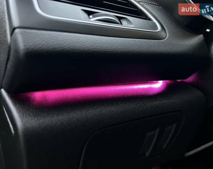 Сірий Рено Talisman, об'ємом двигуна 1.6 л та пробігом 110 тис. км за 15500 $, фото 61 на Automoto.ua