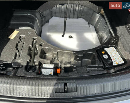 Сірий Рено Talisman, об'ємом двигуна 1.6 л та пробігом 190 тис. км за 17500 $, фото 45 на Automoto.ua