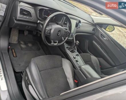 Сірий Рено Talisman, об'ємом двигуна 1.6 л та пробігом 266 тис. км за 14900 $, фото 10 на Automoto.ua