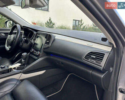 Сірий Рено Talisman, об'ємом двигуна 1.6 л та пробігом 190 тис. км за 17500 $, фото 21 на Automoto.ua
