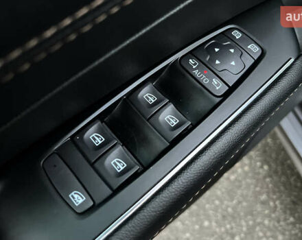 Сірий Рено Talisman, об'ємом двигуна 1.6 л та пробігом 110 тис. км за 15500 $, фото 32 на Automoto.ua