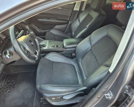 Серый Рено Talisman, объемом двигателя 1.6 л и пробегом 200 тыс. км за 12600 $, фото 24 на Automoto.ua