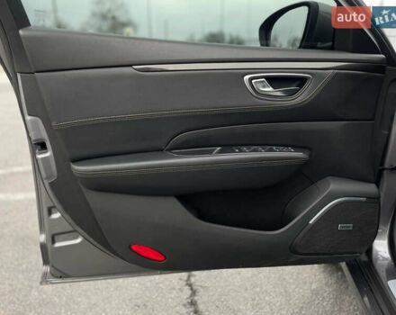 Сірий Рено Talisman, об'ємом двигуна 1.6 л та пробігом 174 тис. км за 12300 $, фото 10 на Automoto.ua