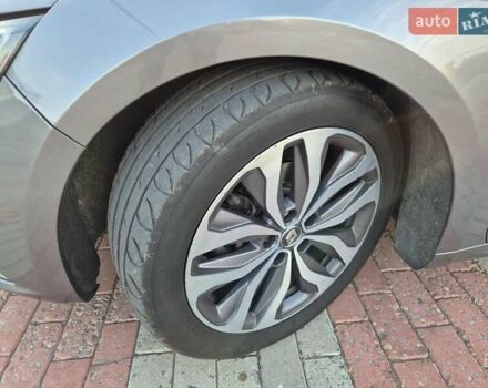 Серый Рено Talisman, объемом двигателя 1.6 л и пробегом 200 тыс. км за 12600 $, фото 17 на Automoto.ua