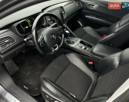Сірий Рено Talisman, об'ємом двигуна 1.6 л та пробігом 174 тис. км за 12300 $, фото 12 на Automoto.ua