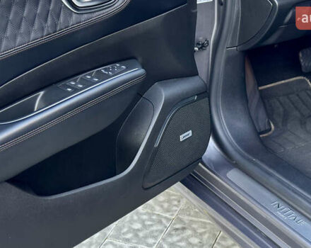 Сірий Рено Talisman, об'ємом двигуна 2 л та пробігом 210 тис. км за 21099 $, фото 32 на Automoto.ua