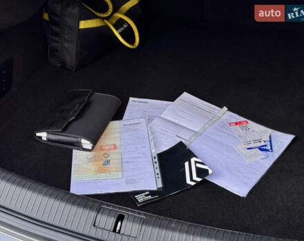 Сірий Рено Talisman, об'ємом двигуна 2 л та пробігом 210 тис. км за 21099 $, фото 77 на Automoto.ua