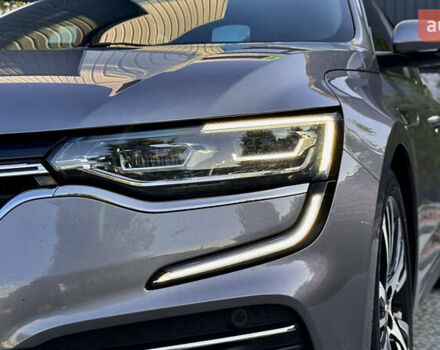 Сірий Рено Talisman, об'ємом двигуна 2 л та пробігом 210 тис. км за 21099 $, фото 12 на Automoto.ua
