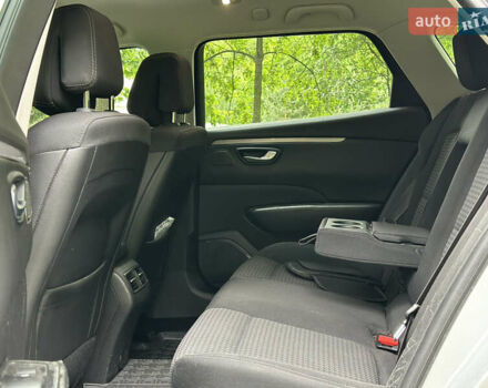 Серый Рено Talisman, объемом двигателя 1.6 л и пробегом 300 тыс. км за 12300 $, фото 14 на Automoto.ua