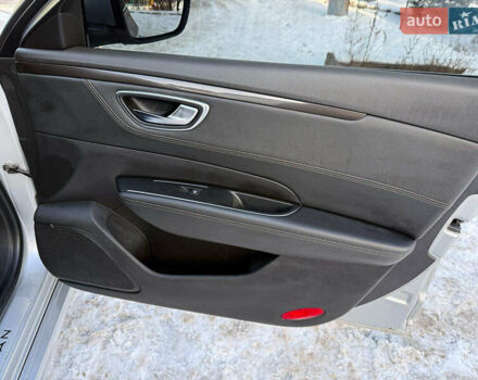 Сірий Рено Talisman, об'ємом двигуна 1.6 л та пробігом 311 тис. км за 9990 $, фото 26 на Automoto.ua