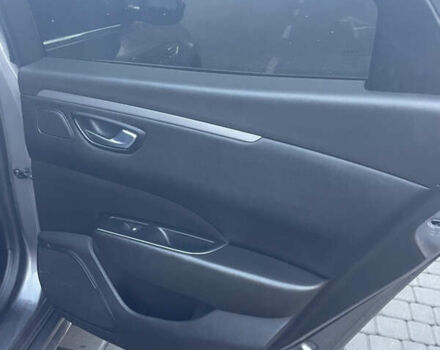 Серый Рено Talisman, объемом двигателя 1.46 л и пробегом 245 тыс. км за 12500 $, фото 14 на Automoto.ua