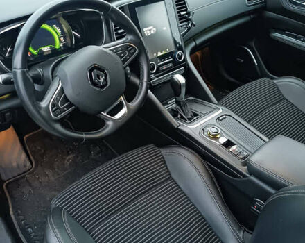 Серый Рено Talisman, объемом двигателя 1.6 л и пробегом 215 тыс. км за 15000 $, фото 4 на Automoto.ua