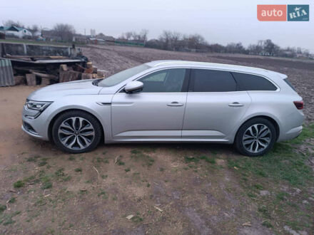 Серый Рено Talisman, объемом двигателя 1.6 л и пробегом 215 тыс. км за 15000 $, фото 1 на Automoto.ua