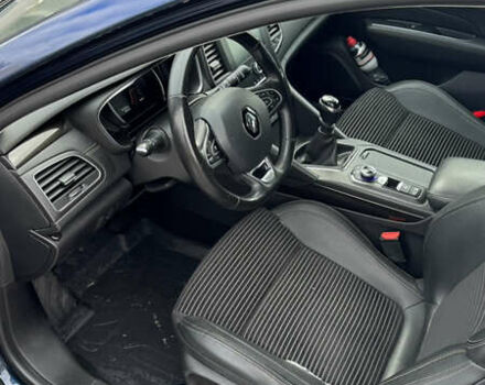 Синий Рено Talisman, объемом двигателя 1.6 л и пробегом 197 тыс. км за 15000 $, фото 3 на Automoto.ua