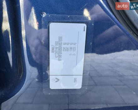 Синий Рено Talisman, объемом двигателя 2 л и пробегом 170 тыс. км за 18650 $, фото 49 на Automoto.ua