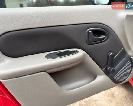 Красный Рено Талия, объемом двигателя 1.15 л и пробегом 180 тыс. км за 3650 $, фото 42 на Automoto.ua