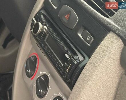 Красный Рено Талия, объемом двигателя 1.15 л и пробегом 180 тыс. км за 3650 $, фото 27 на Automoto.ua