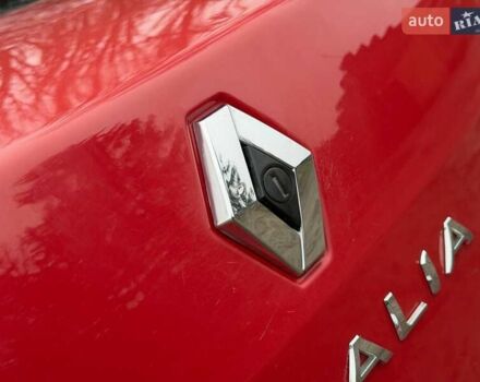 Красный Рено Талия, объемом двигателя 1.15 л и пробегом 180 тыс. км за 3650 $, фото 14 на Automoto.ua