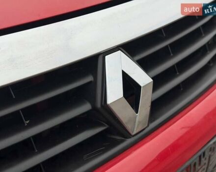 Красный Рено Талия, объемом двигателя 1.15 л и пробегом 180 тыс. км за 3650 $, фото 4 на Automoto.ua