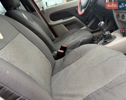 Красный Рено Талия, объемом двигателя 1.15 л и пробегом 180 тыс. км за 3650 $, фото 28 на Automoto.ua